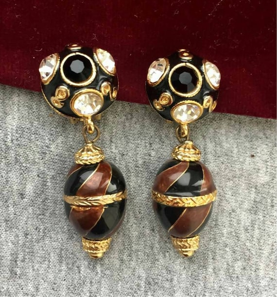 Unique Blanca Egg Earrings Crystal Black Brown ena