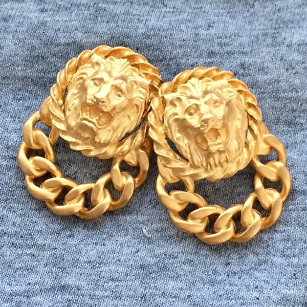 Chic Anne Klein 80s Lion door knocker hoop Earrings chain link pierced matte Gold tone chunky  Couture statement large designer Runway