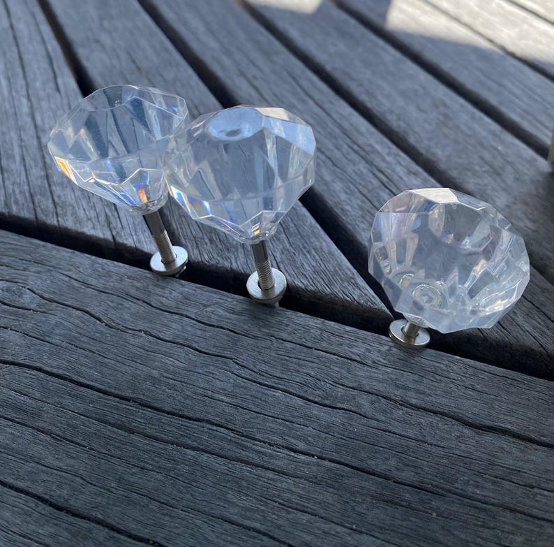 Three Matching Clear Drawer Knobs bild 2