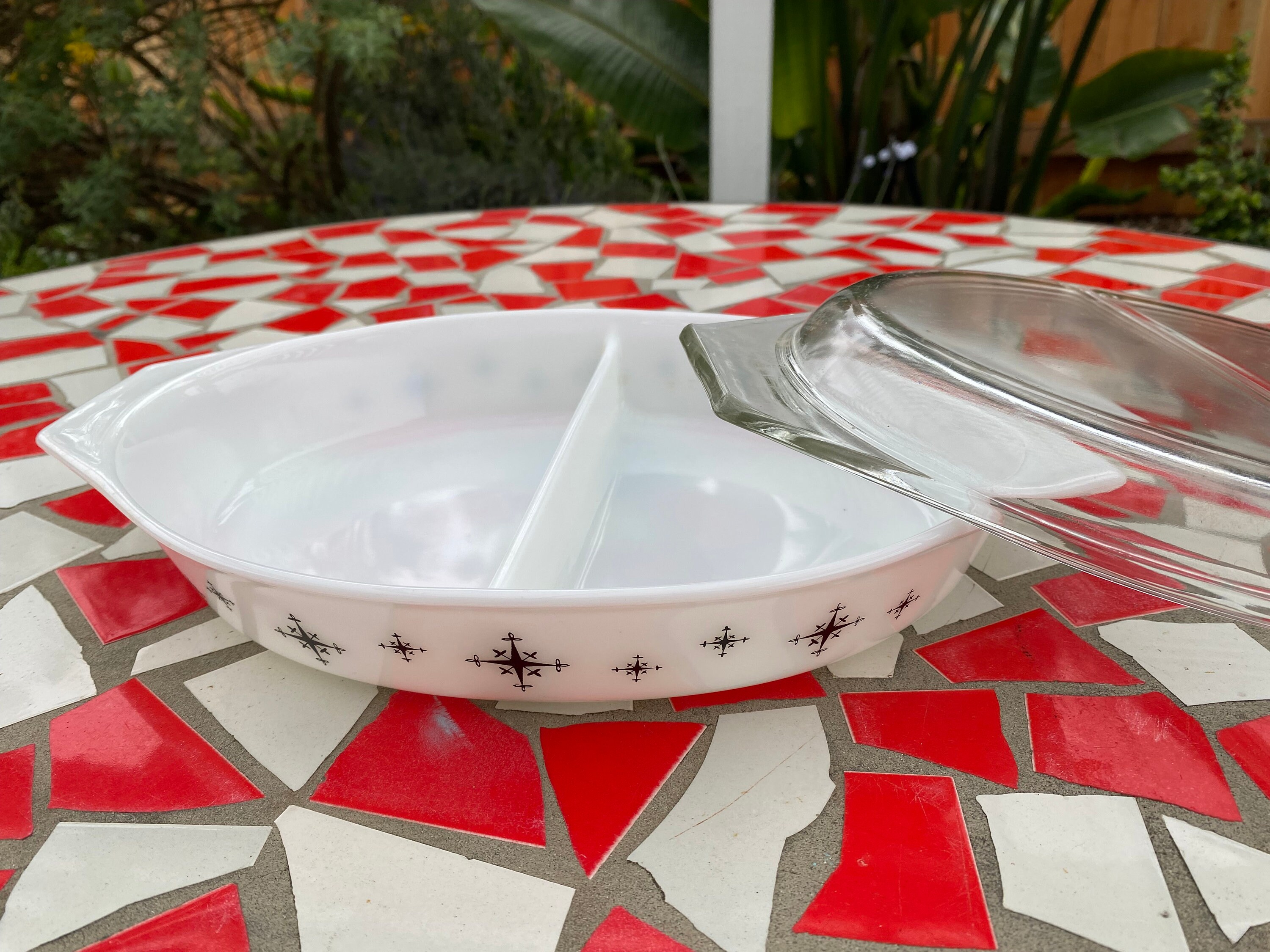 Pyrex Patterns Atomic Vintage PYREX Atomic Compass or Black Star Divided Casserole 1.5 Qt W ...