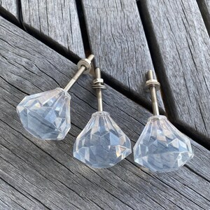 Three Matching Clear Drawer Knobs bild 6