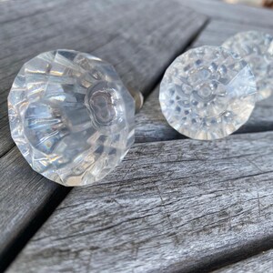 Three Matching Clear Drawer Knobs bild 8