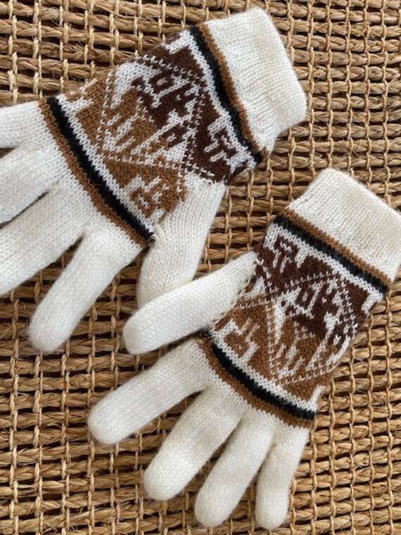 White Winter Gloves with Alpaca Design - image 5