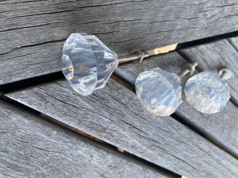 Three Matching Clear Drawer Knobs bild 10