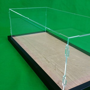 18 "L x 6" W x 15 "H Vetrina acrilica per modellini di navi alte, cornice in legno nero