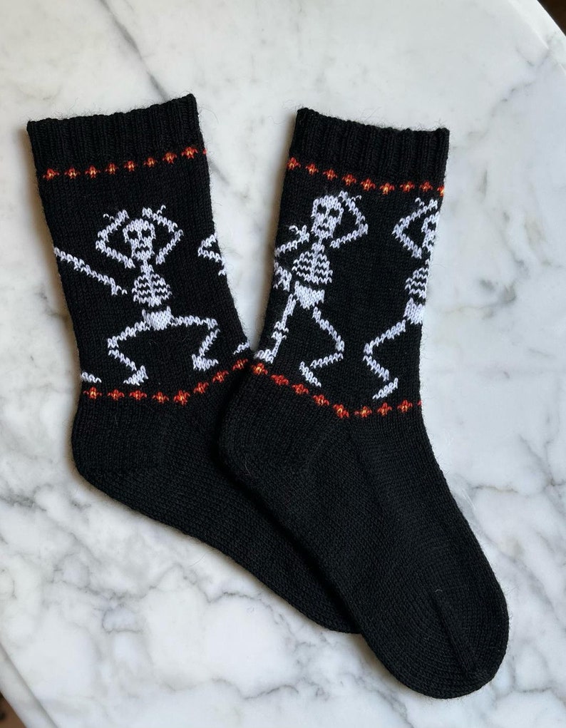 Dancing skeletons top-down sock pattern. image 4