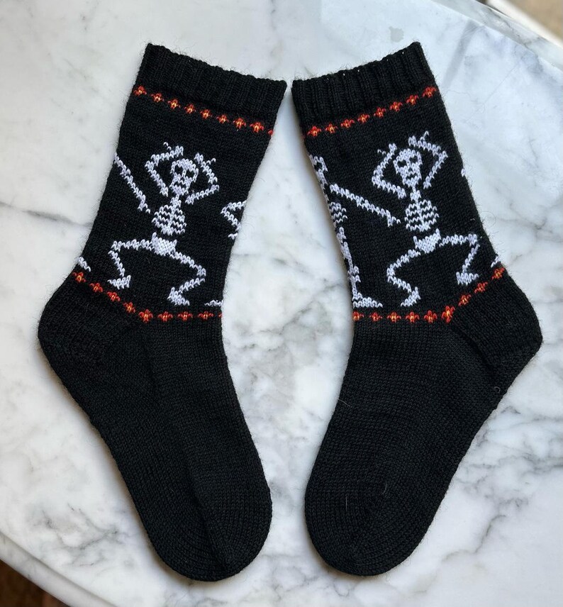 Dancing skeletons top-down sock pattern. image 3