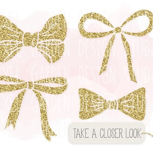 Pode incluir: Quatro la&ccedil;os de glitter dourado em diferentes formas e tamanhos. Os la&ccedil;os est&atilde;o sobre um fundo rosa com o texto "D&ecirc; uma olhada mais de perto" em uma caixa branca.