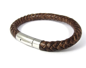 Men's bracelet leather bracelet stainless steel brown