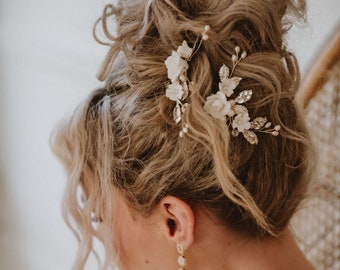 White Flower Hair Pin Set | Flower Bridal Hair Pins | Clay Flower Hairpiece | Bridal Headpiece | Flower Hair Comb Set for Bride | Cardiff