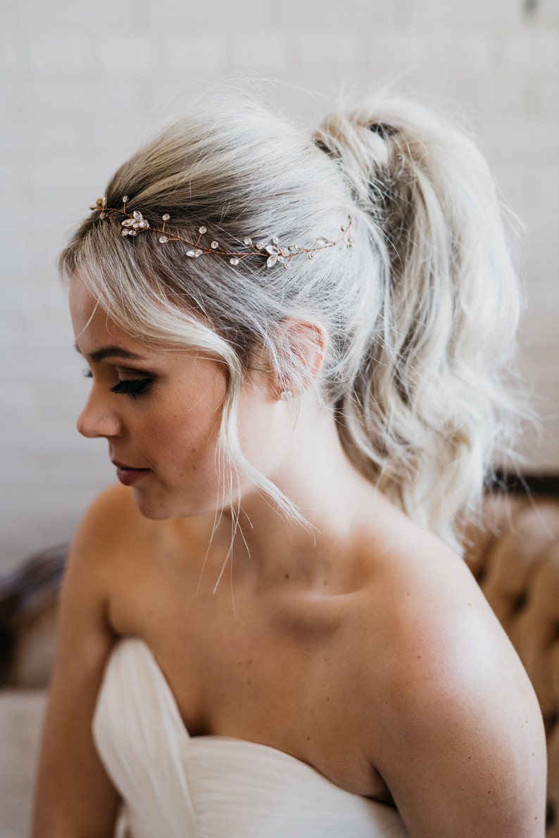 Bandeau de mariée en cristal Bandeau de mariage en or Liane de cheveux de mariée en cristal Coiffe de mariée en or rose Coiffe de mariage en cristal de Lourdes image 2