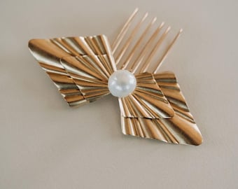 Vera Hair Comb • Small Gold Art Deco Bridal Comb • Pearl Wedding Hairpiece