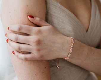 Bridesmaid Bracelet | Petite Bridal Bracelet | Crystal Wedding Bracelet | Silver Rhinestone Bracelet | Calla