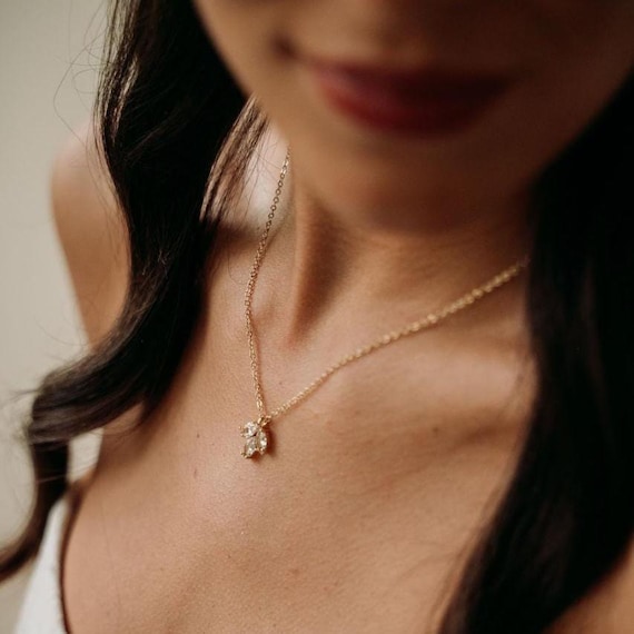 Minimalist Crystal Leaf Bridal Necklace Petite Pendant Necklace for Bride Dainty Wedding Necklace Small CZ Bridal Necklace Avignon