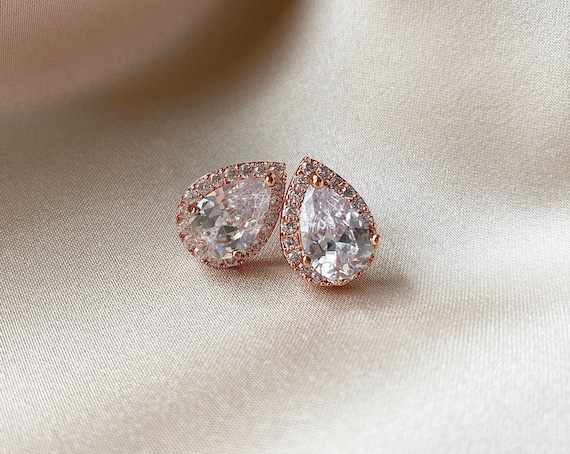 Orecchini a bottone da sposa con cristalli a goccia: gioielli da sposa in oro rosa e zirconi cubici - Italia
