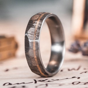 Titanium Ring Engraved, Hammered, Titanium, Brass Inlay, Titanium Ring Personalized, Engagement Ring, Men&#39;s Wedding Ring, Single Inlay