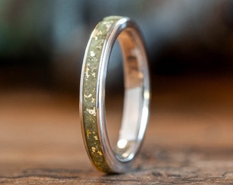 Peridot and Recycled Gold Ring for Women - The Aurora Women's Wedding Band with Silver and Gold Flakes - Rustic and Main