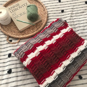 Red and White Striped Crochet Blanket / Handmade Crochet Christmas Blanket