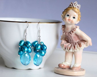 Long Gorgeous earrings royal blu cobalt swarovski crystal dangle with freshwater pearls cluster ad ein Italy