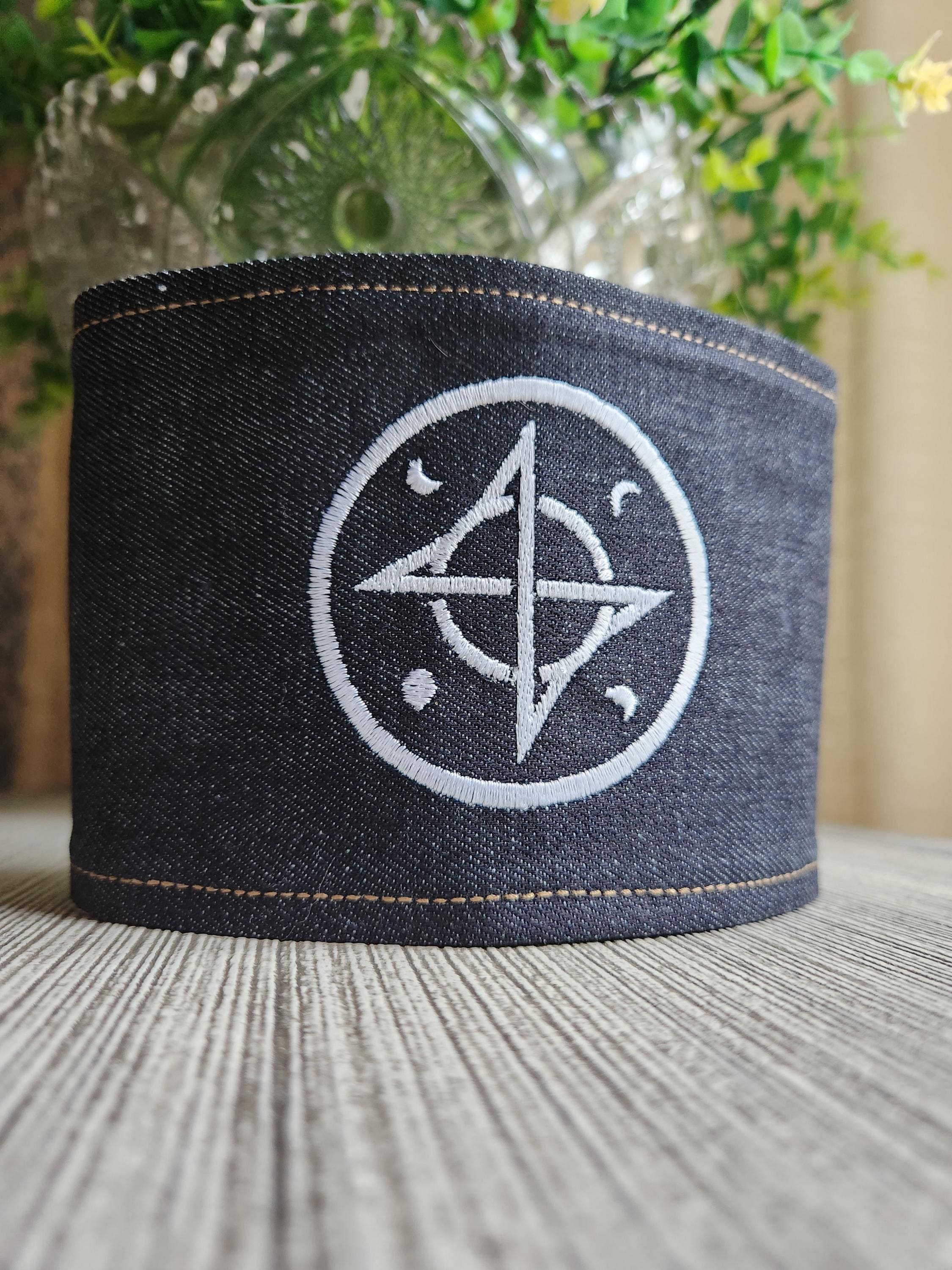 ATEEZ キャプテン・ホンジュン 刺繍ロゴアームバンド | カスタムサイズ