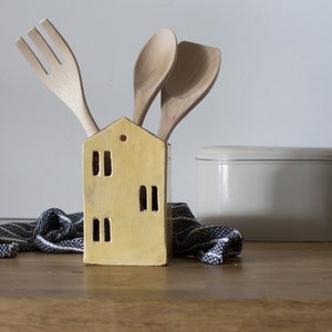 Porta utensilios de cocina amarillo - Casa de cerámica - Organizador de cocina - Cerámica y alfarería