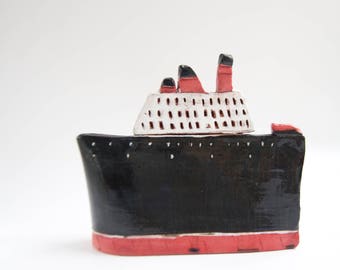 Maquette de bateau-navire en céramique-bateau miniature-décor nautique-décor marin-céramique et poterie