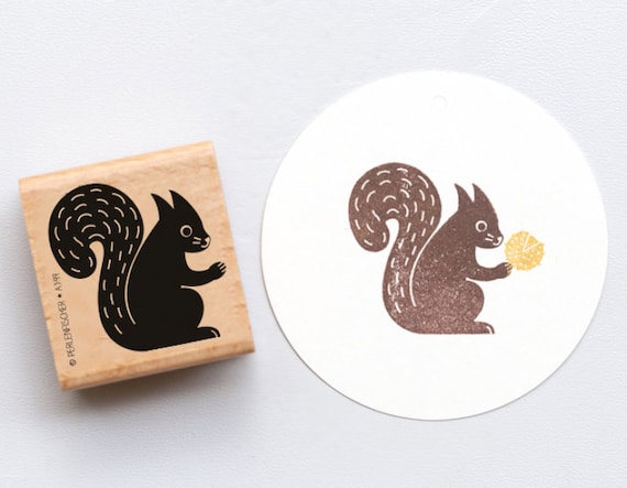 vintage squirrel ♡ ハートと一緒の 可愛い リスさん