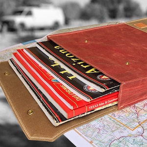 Canvas-Kartentasche für Oversized-State Atlas- und Freizeitführer, Reisedokumente und Quittungen. Camper Van & Vanlife Geschenk. Hergestellt in den USA.