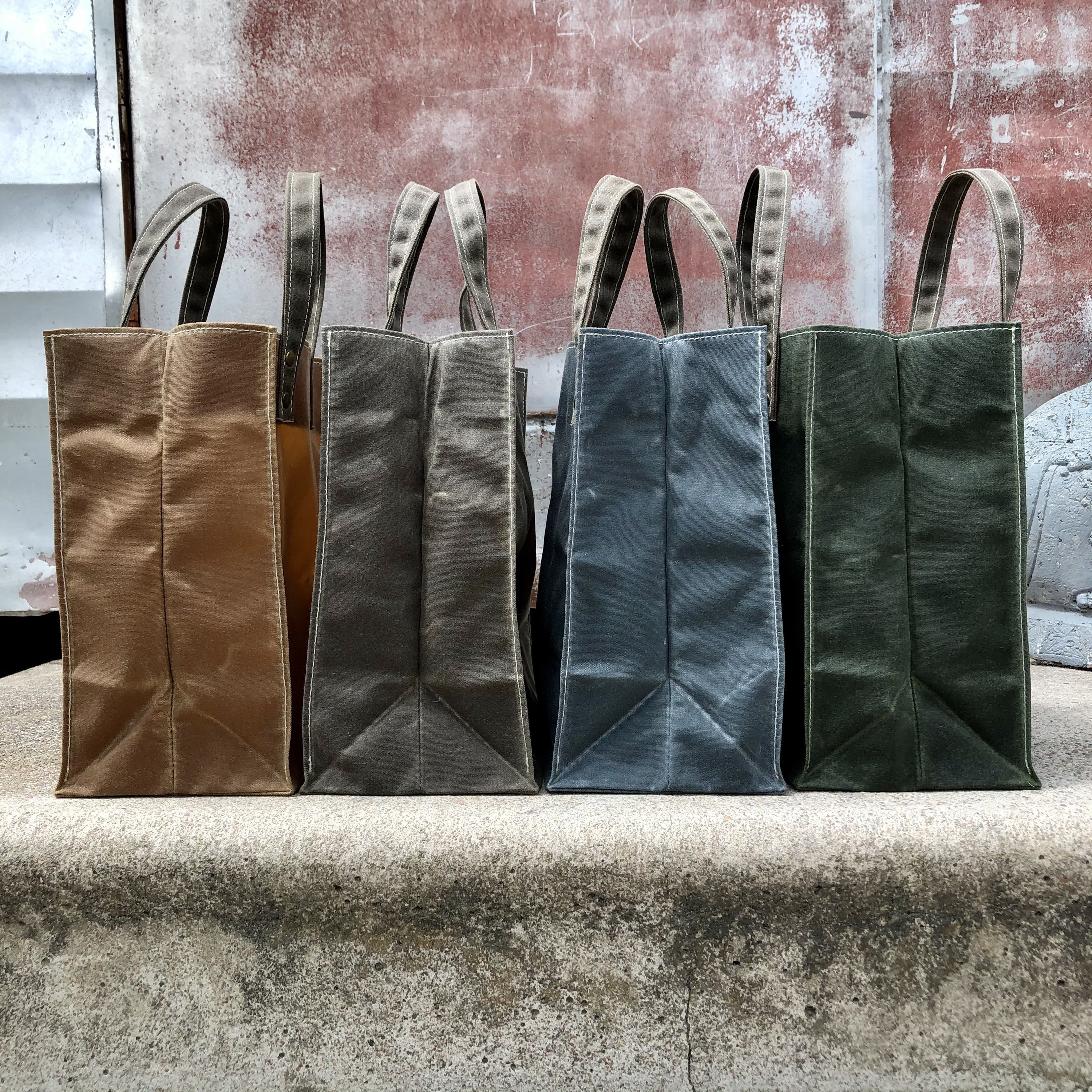 tote bag inside pockets