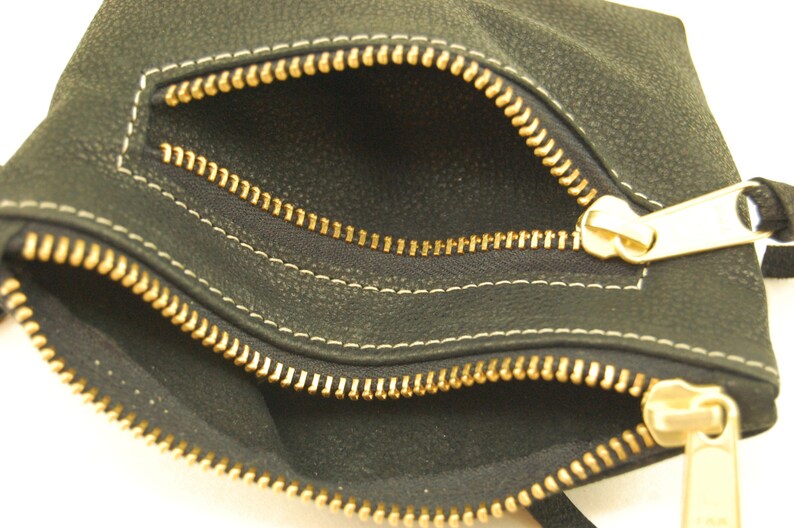 Small Purse Vape Pouch Leather Stash Bag Small Leather Weed Bag with Zipper Pocket Black Goatskin Travel Bag with Cannabis Leaf