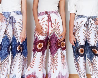 Wikkelbroek met boho-bloemen: rayon met paisleyprint, strandbroek