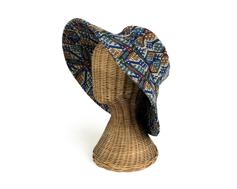 floppy hippie hat