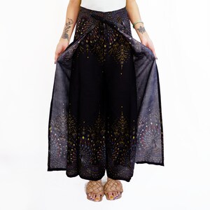 Pantalones Boho Palazzo Estampado de pavo real Azul marino, Pantalones de piernas abiertas, Pantalones de playa fluidos, Pantalones envolventes cómodos, Pantalones de festival, Pantalones de baile hippie Black