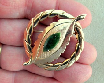 Deep Green Jade Pin Gold Tone Leaf and Wreath Motif