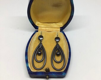 Vintage-Ohrring aus gebläutem Stahl, Vermeil-Silber. 1930/ Schwarze Ohrringe aus blauem Stahl. Vintage Art Deco. 1930er Jahre.
