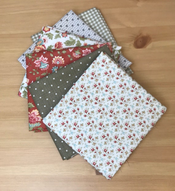 PATIKIL 7 Quadrati Di Tessuto Di Cotone 25x25 Cm - Stampa Floreale Grigia Per Patchwork E Fai Da Te