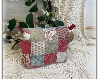 Charm bag, trousse porta make up, make up bag, astuccio in cotone con cerniera, bauletto in tessuto patchwork, borsa per trucchi