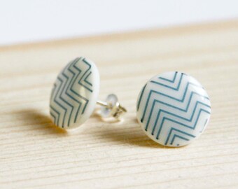 Stud earrings from snow-white porcelain / Blue Zig Zag / Jewellery / Porcelain