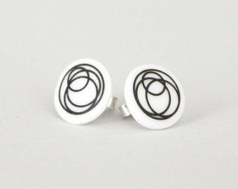 Porcelain stud earring, white with black circle decor