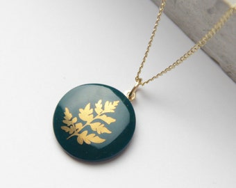 Green porcelain pendant, with gold fern