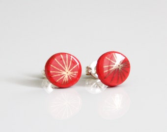 Stud earrings  / Red porcelaine / golden decor / procelain jewellery
