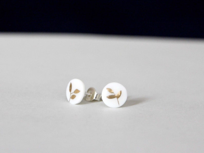 Snow-white porcelain Stud earrings, golden leaves image 3