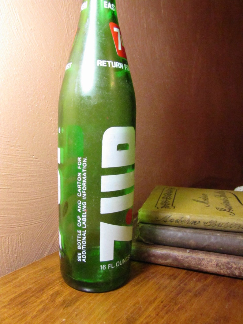 Vintage Glass 7 Up Bottle 16 Fluid Ounce Size image 4