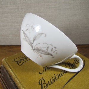 Kaysons Fine China Teacup - Golden Rhapsody - Made in China