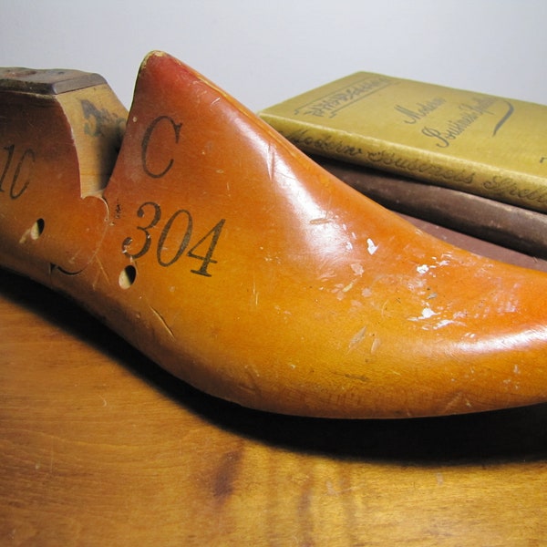 Vintage Woodright Wooden Shoe Last - Men's Size 10 C - Stained Finish