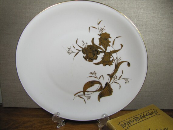 Vintage H & Co. - Heinrich - Dinner Plate - Gold and Black Leaf