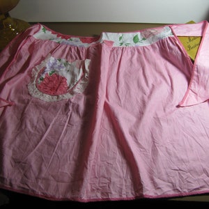 Vintage Cooking Apron - Pink - Floral Waistband and Pocket - Lace Trim