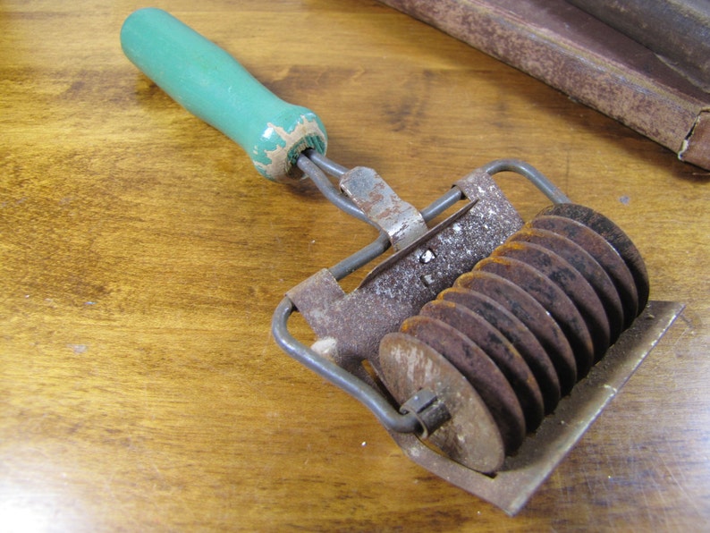 Vintage Green Wooden Handle Pastry Cutter Etsy