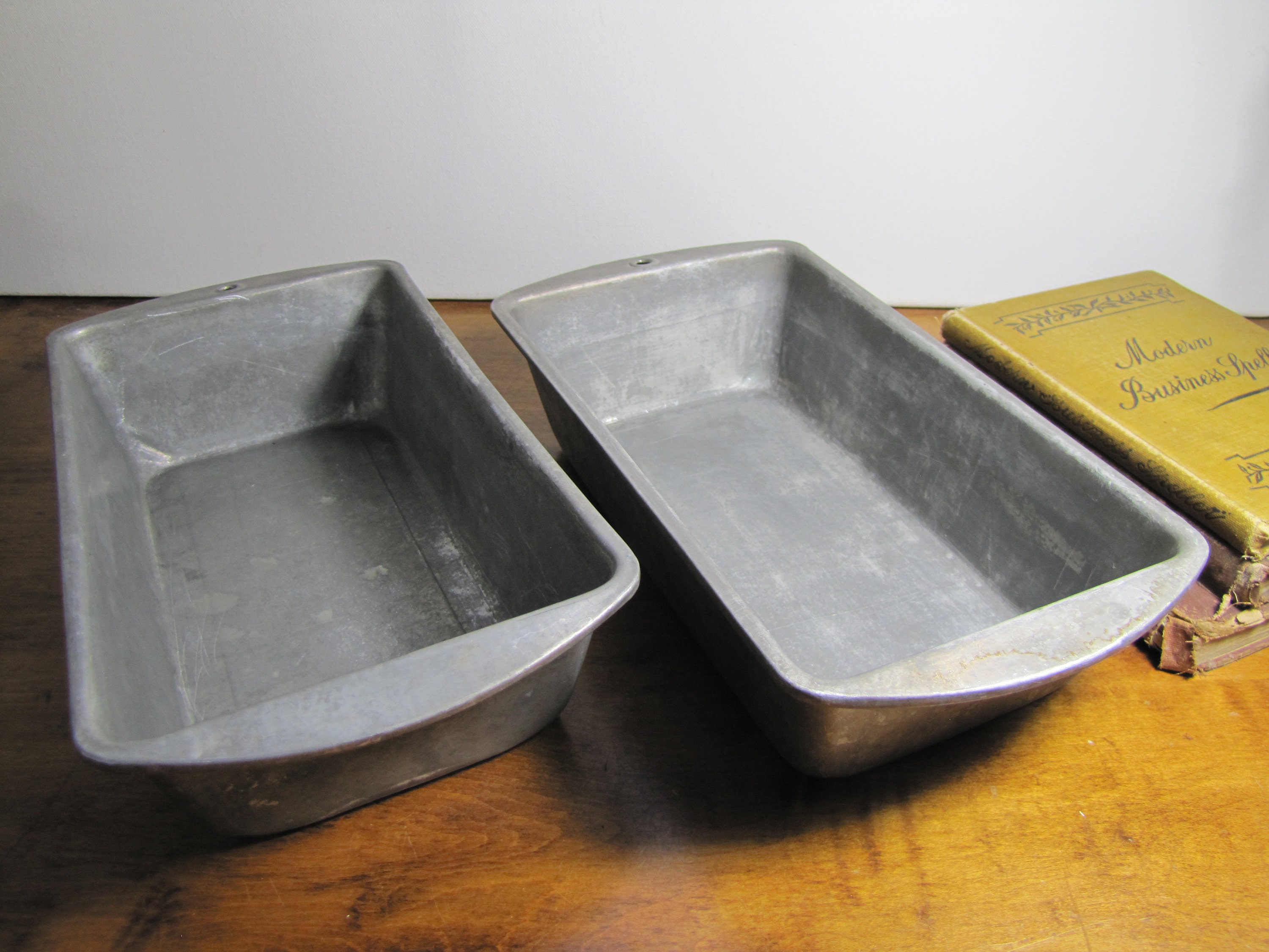 Two 2 Vintage Aluminum Loaf Pans Baking Pans 