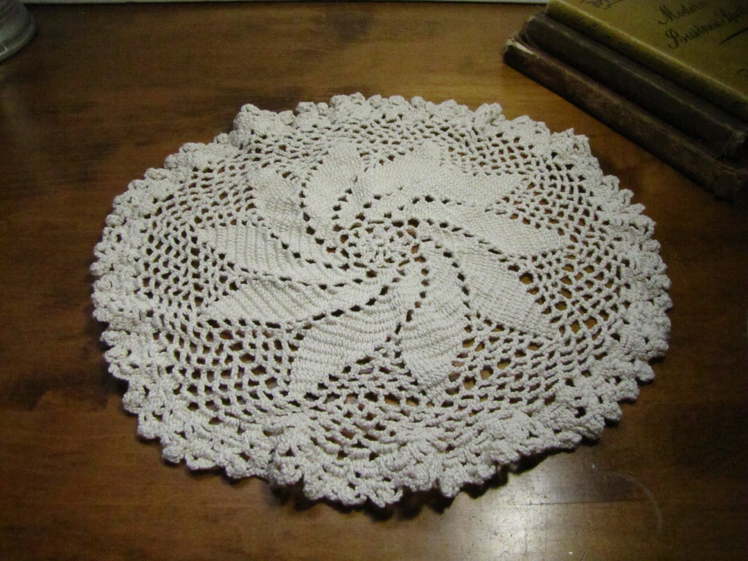 Vintage Crocheted Doily - Ecru - Pinwheel - Ruffled Edge - Etsy